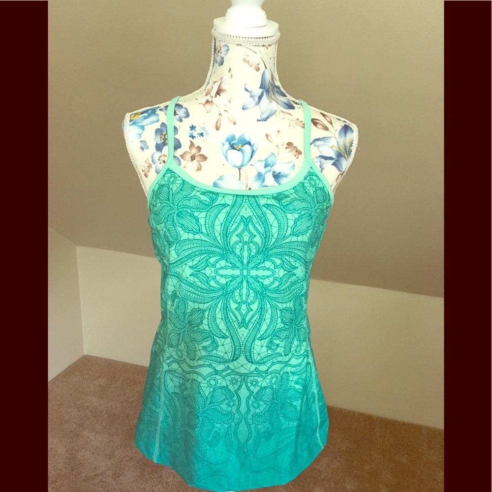 Athleta Green women top